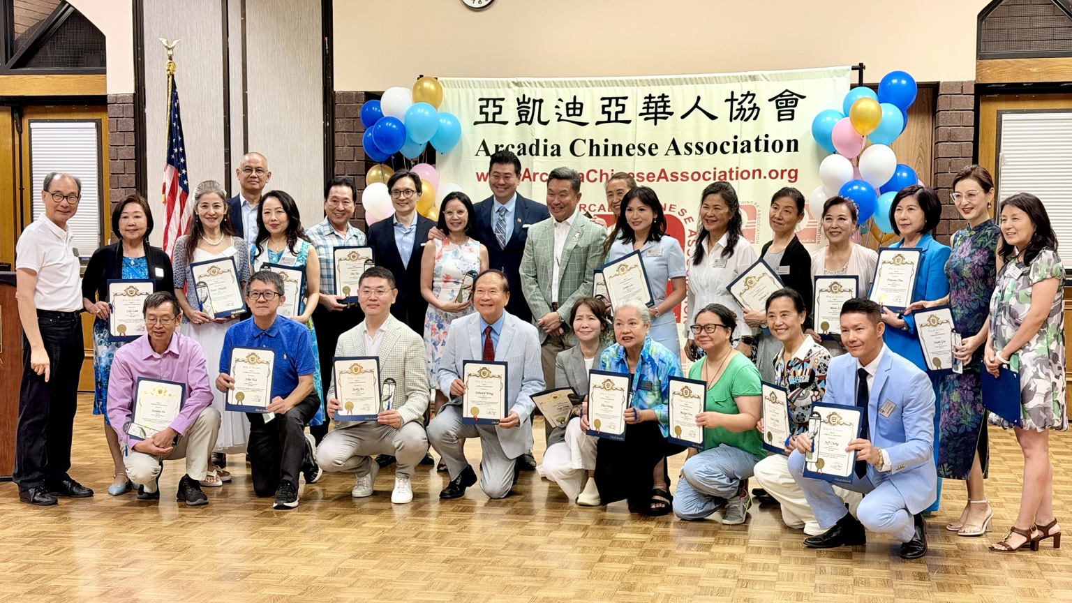 南加亞凱迪亞華人協會新一屆理事會就職  彭濤接任會長 以「連結、溝通、合作」開啟新年度