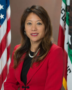 加州财政部长马世云 Fiona Ma推动近1亿美元制造业税收减免:15个项目预计支持近1.1万个工作岗位